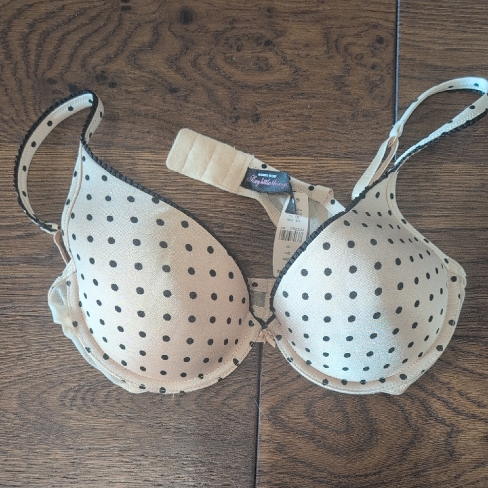 Victoria's Secret Cream and Black Bra with Underwire Support